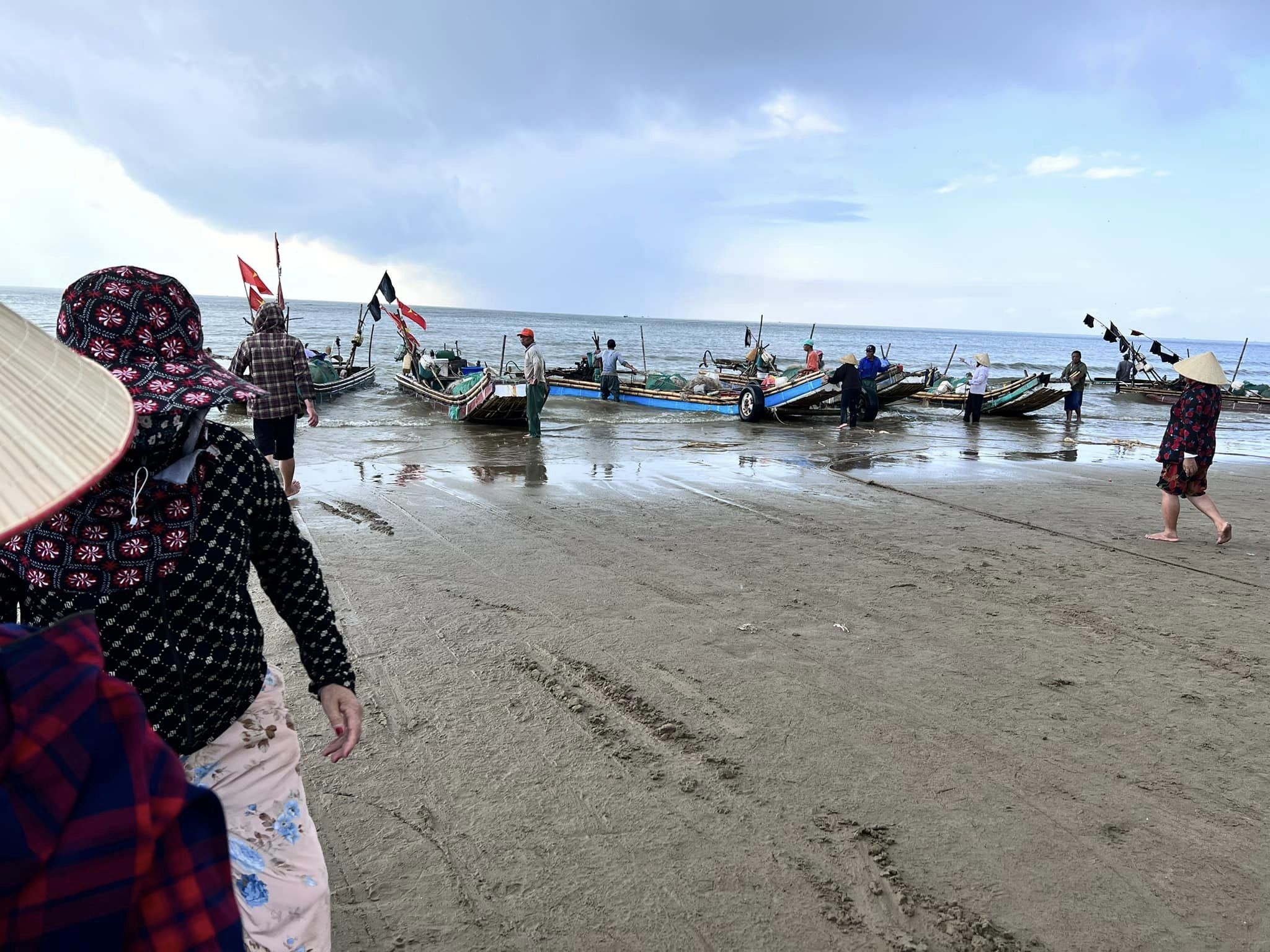 Làng Chài Biển Hải Tiến