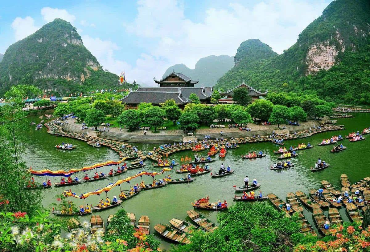 Tour Du Lịch Ninh Bình Teambuilding & Gala Diner 2 Ngày 1 Đêm – Gắn Kết, Khơi Nguồn Sáng Tạo Giữa Non Nước Cố Đô