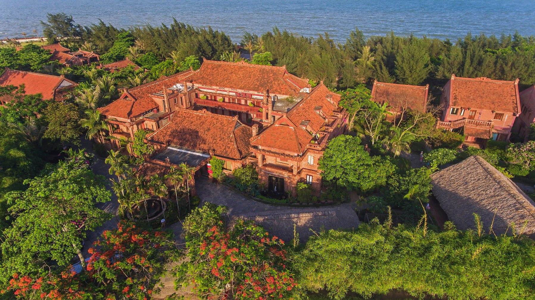 Top 10 Khách Sạn Và Resort Sầm Sơn Đẹp Nhất 2026| Bảng Giá & Review Từ A-Z