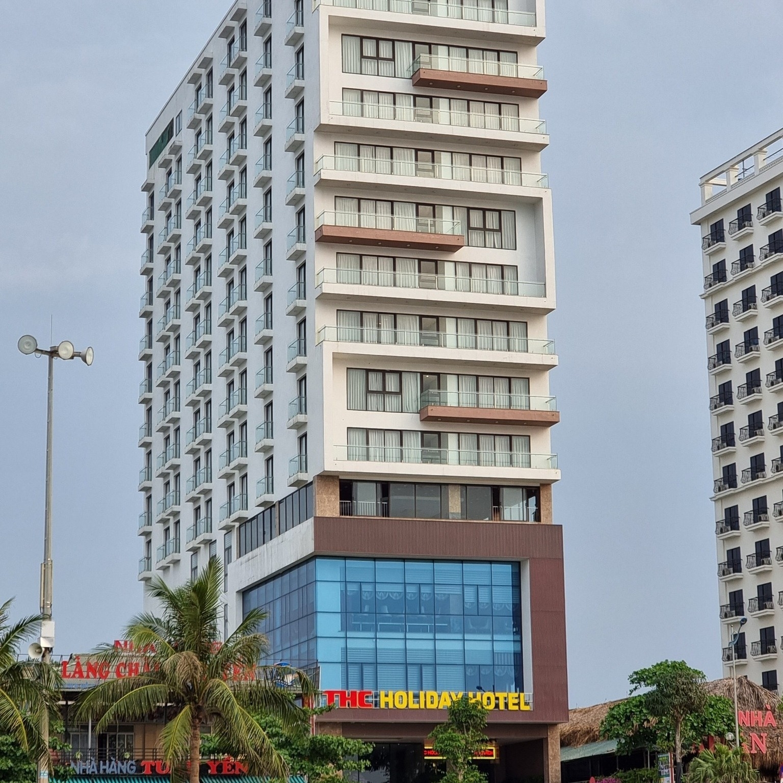 Top 10 Khách Sạn Và Resort Sầm Sơn Đẹp Nhất 2026| Bảng Giá & Review Từ A-Z